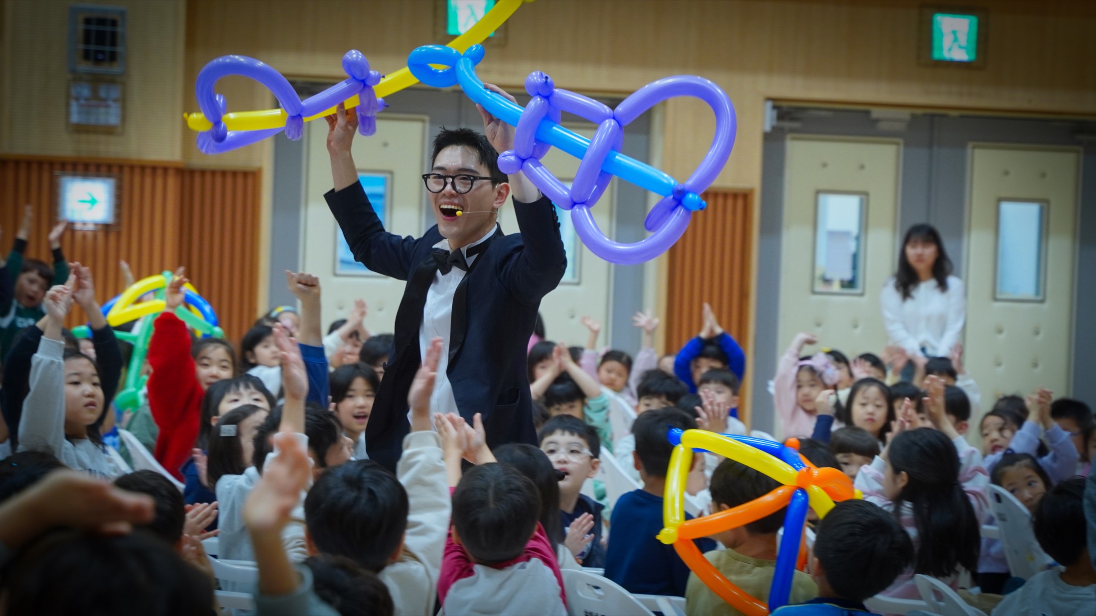 벌룬 매직 월드 공연 배경