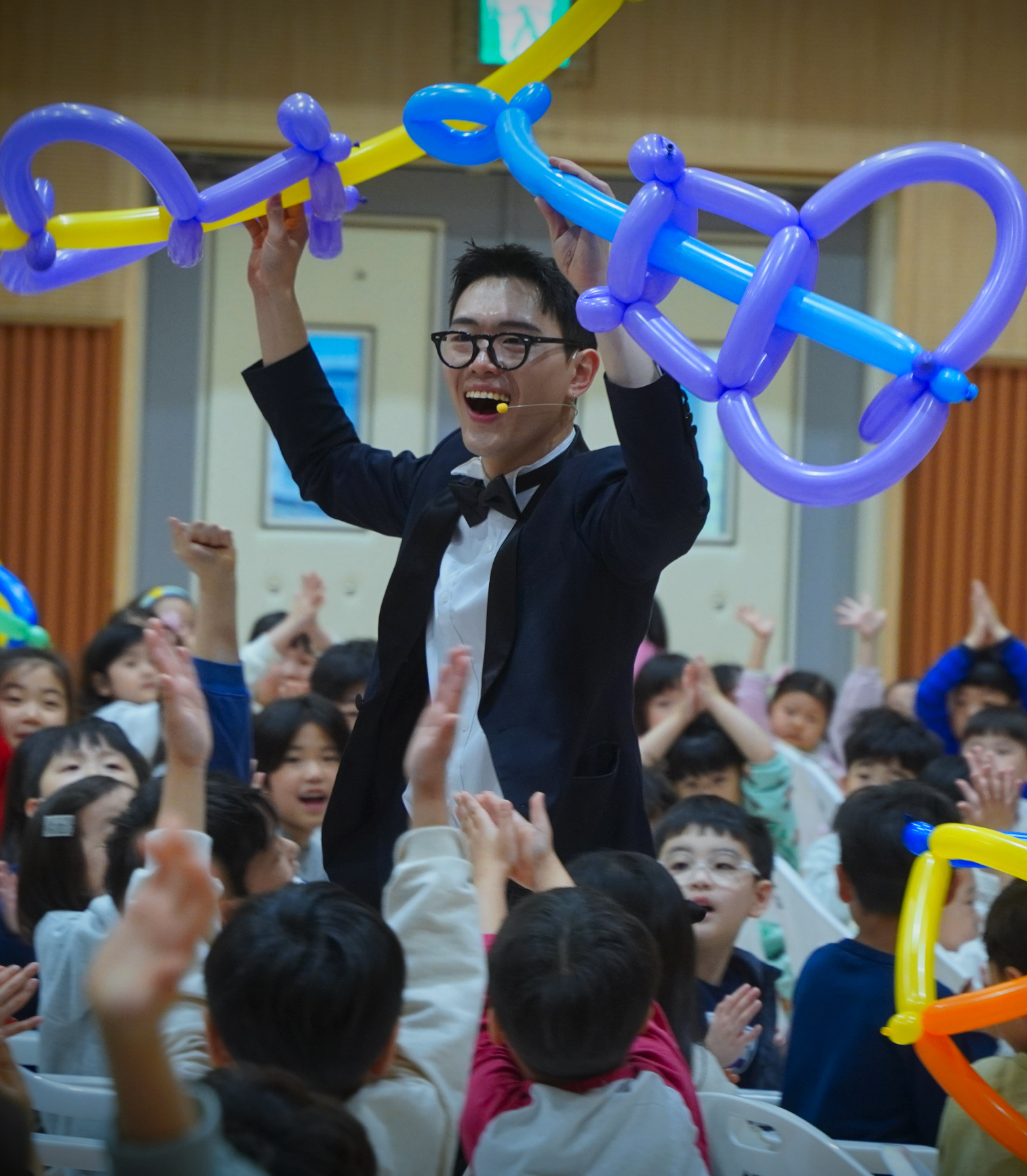 벌룬 매직 월드 공연 배경